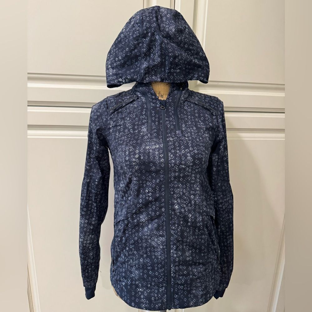 Lululemon jacket 
